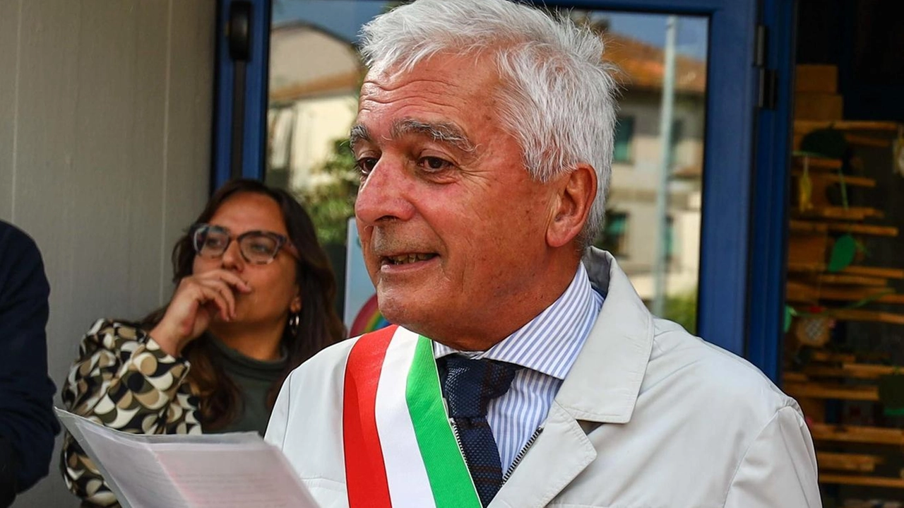 Installato un semaforo in via Roma. Ed è subito polemica senza fine