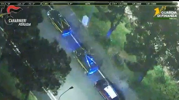 Operazione congiunta di carabinieri e Guardia di finanza Operazione congiunta di carabinieri e Guardia di finanza