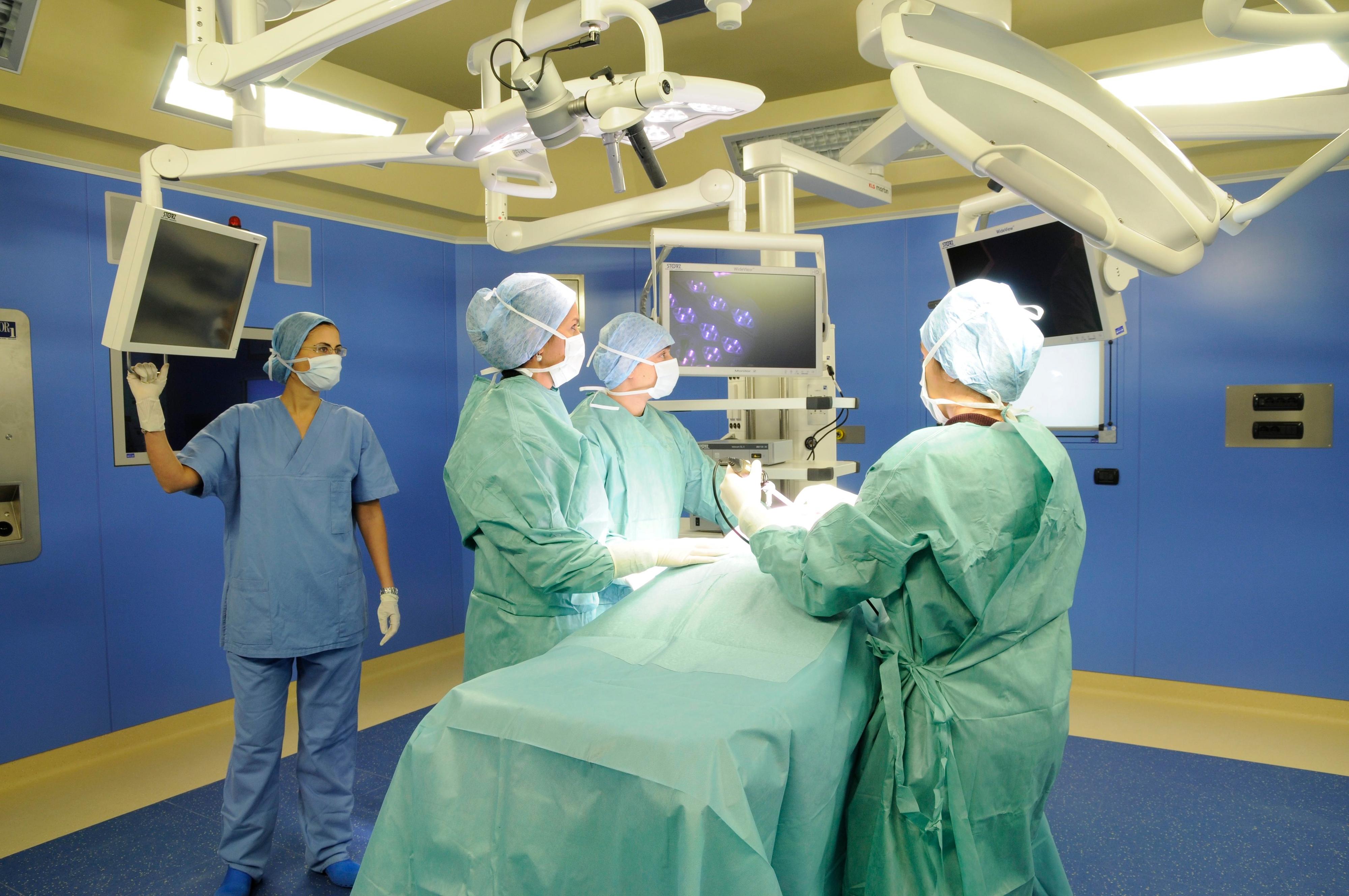 Stop interventi chirurgici. Guasto al condizionatore. Ospedale, giornata nera Stop interventi chirurgici. Guasto al condizionatore. Ospedale, giornata nera