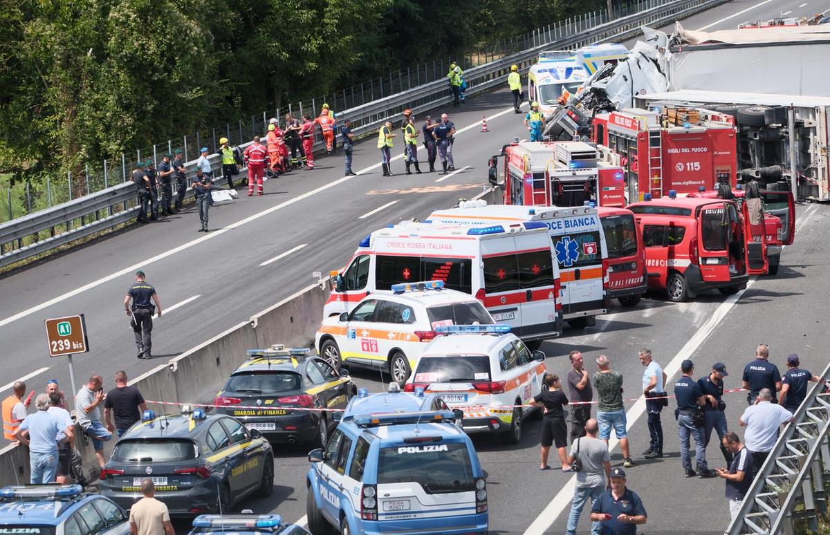 inferno in autostrada autista distrutto dal dolore sul web un video girato poco prima dello schianto