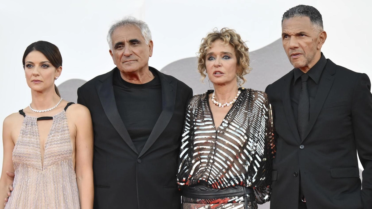 Barbara Ronchi, Leonardo Di Costanzo, Valeria Golino e Roschdy Zem alla prima di «Elisa» al Festival del cinema di Venezia