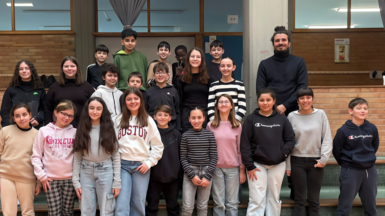 La classe 1^ F della Secondaria di primo grado GalileoGalilei di Montopoli La classe 1^ F della Secondaria di primo grado GalileoGalilei di Montopoli