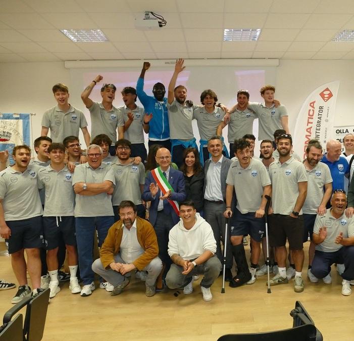 https://www.lanazione.it/image-service/view/acePublic/alias/contentid/NTY0OTEzYzMtMjkxMS00/0/asd-montagna-sorrisi-e-premi-per-la-squadra.jpeg