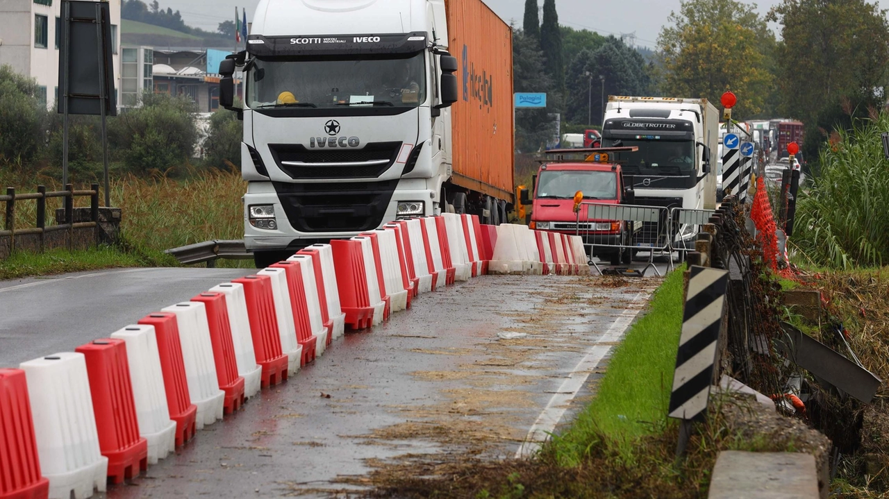 Il. tratto di Petrazzi sequestrato dalla procura di Firenze e riaperto al traffico un mese e mezzo fa: i lavori per la bis sono molto attesi (foto d’archivio) Il. tratto di Petrazzi sequestrato dalla procura di Firenze e riaperto al traffico un mese e mezzo fa: i lavori per la bis sono molto attesi (foto d’archivio)