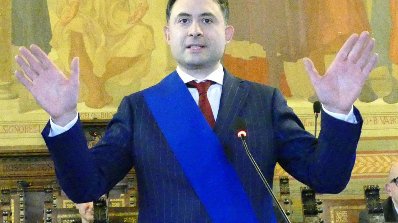 Il presidente della Provincia Alessandro Polcri alla prova dell’aula Il presidente della Provincia Alessandro Polcri alla prova dell’aula