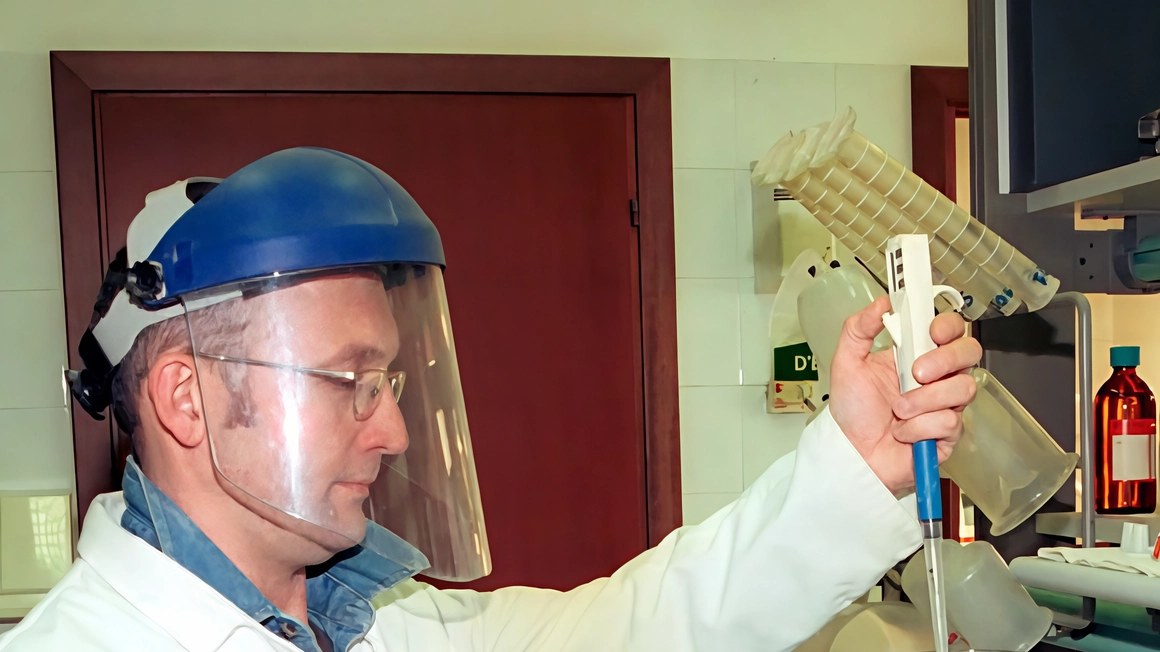 Sono stati prelevati cinque campioni in prossimità di depuratori, aree industriali e siti di stoccaggio rifiuti. Le analisi non mostrano picchi allarmanti, ma neppure assenza di contaminazione.
