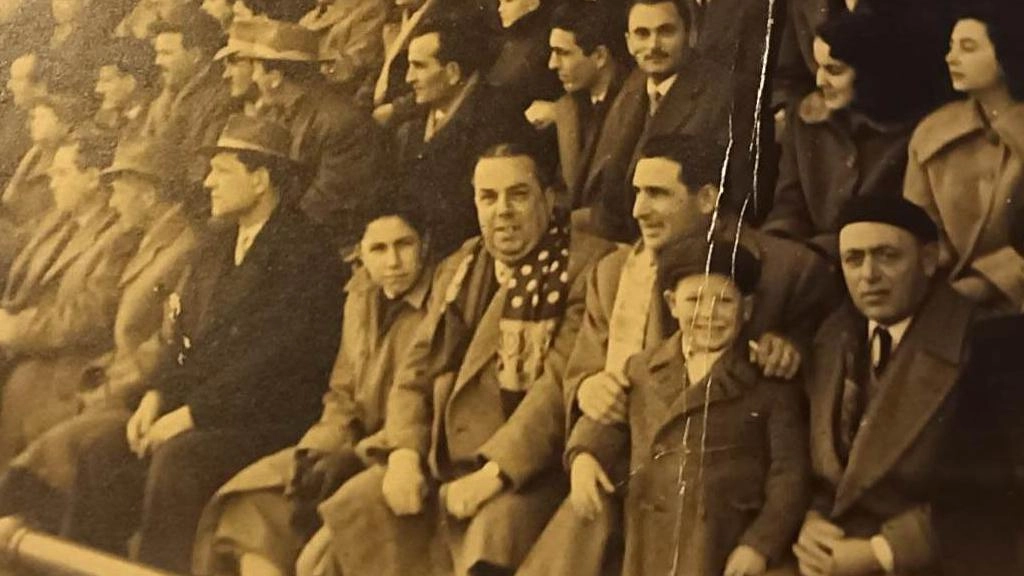 Tifosi pisani all’Arena durante Pisa-Roma campionato 1951-52 Tifosi pisani all’Arena durante Pisa-Roma campionato 1951-52