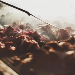 Chiusi della Verna, torna l’Apericiccia con carne per tutti e festa nel bosco