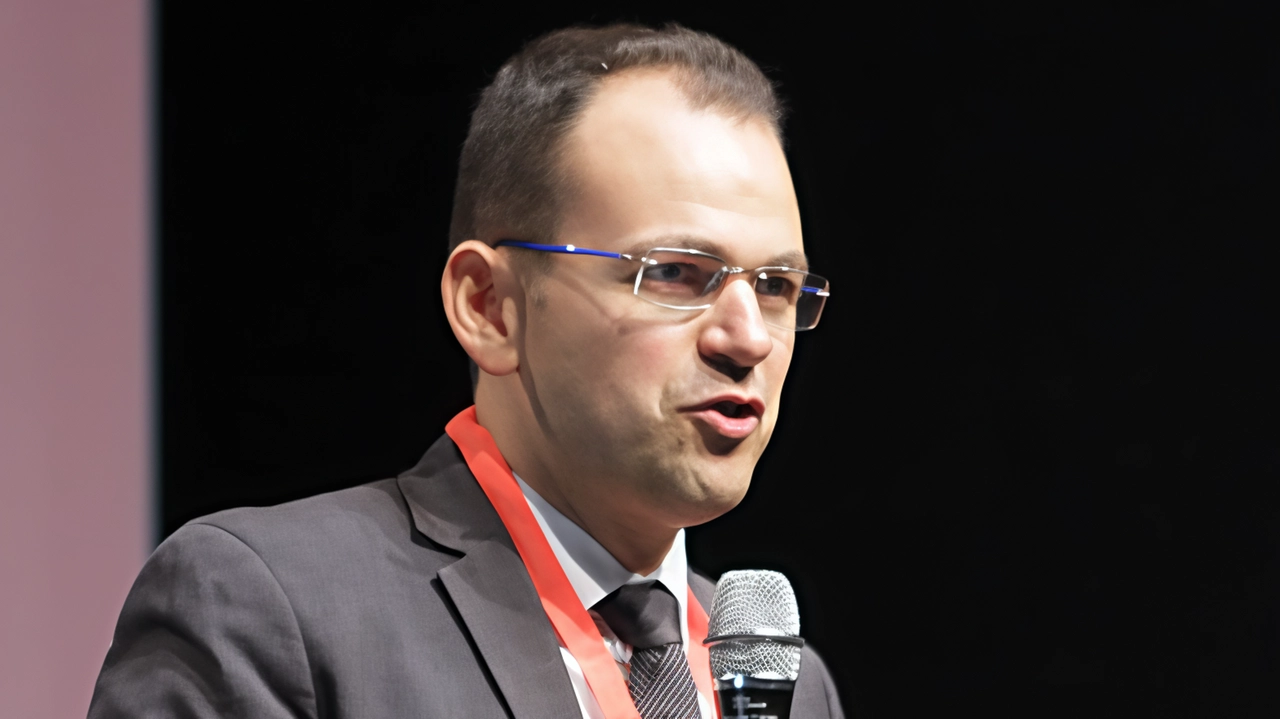 Tiene banco l’applicazione del "lodo Ceccarelli" per il terzo mandato. Gli schleiniani puntano a una discontinuità sulla lista: "Decide Fossi". . Tiene banco l’applicazione del "lodo Ceccarelli" per il terzo mandato. Gli schleiniani puntano a una discontinuità sulla lista: "Decide Fossi". .
