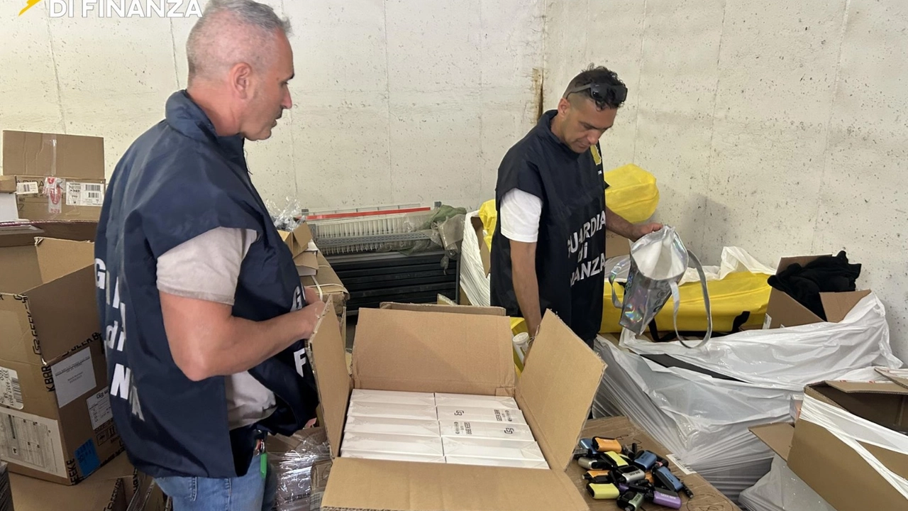 Contrabbando di prodotti da fumo: maxi sequestro da 17 milioni a Lucca.