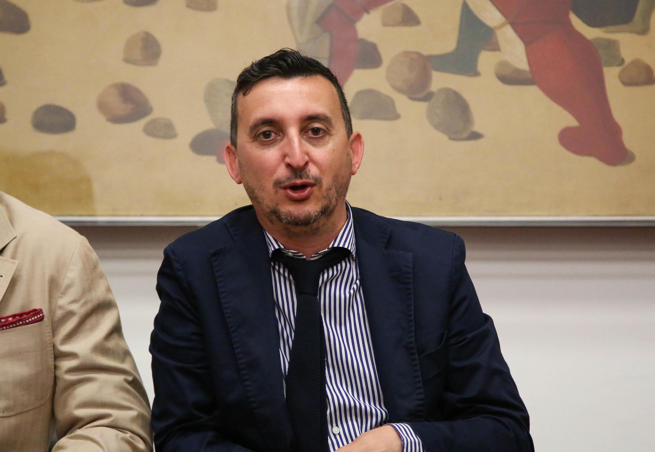 congresso pd caso pasquali 8216passione dem8216 minimizza sono solo tensioni interne
