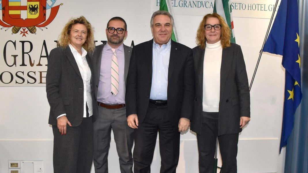 Da sinistra Silvia Russo, Simone Gobbi, Luigi Sbarra e Katiuscia Biliotti presenti all’assemblea di ieri al Granduca Da sinistra Silvia Russo, Simone Gobbi, Luigi Sbarra e Katiuscia Biliotti presenti all’assemblea di ieri al Granduca