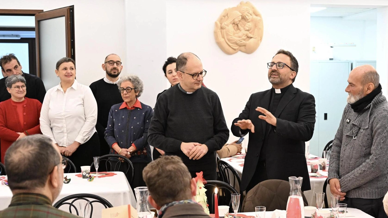 Il gruppo di dietisti dell’Usl Umbria 1 e la Caritas Diocesana di Perugia rinnovano il menù della mensa Don Bassaetti per promuovere un'alimentazione sana e relazioni positive. Iniziative supportate dalla direzione generale dell’Usl Umbria 1 e accolte con entusiasmo dai volontari e dagli operatori. Il gruppo di dietisti dell’Usl Umbria 1 e la Caritas Diocesana di Perugia rinnovano il menù della mensa Don Bassaetti per promuovere un'alimentazione sana e relazioni positive. Iniziative supportate dalla direzione generale dell’Usl Umbria 1 e accolte con entusiasmo dai volontari e dagli operatori.