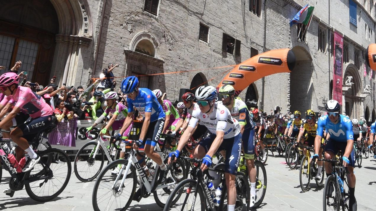 Giro d’Italia, in centro soltanto con il minimetrò