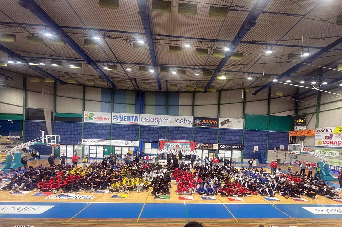 la scuola basket arezzo accoglie san giobbe chiusi al palasport arezzo