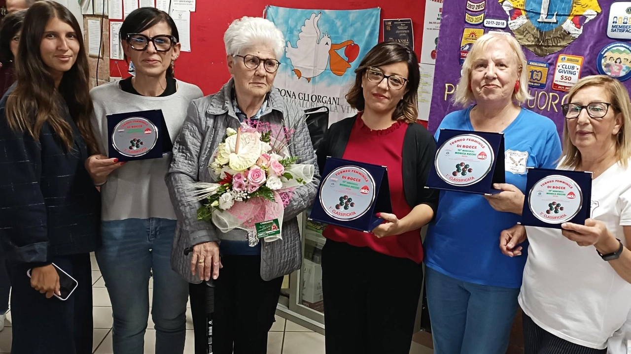 Si è concluso il "Torneo femminile di bocce-13° Memorial Monica Picchi" ad Agliana, con l'obiettivo di sensibilizzare alla donazione di organi. Vittoria per Angela Tuci ed Elena Nesi, con la presenza della famiglia di Monica Picchi. Si è concluso il "Torneo femminile di bocce-13° Memorial Monica Picchi" ad Agliana, con l'obiettivo di sensibilizzare alla donazione di organi. Vittoria per Angela Tuci ed Elena Nesi, con la presenza della famiglia di Monica Picchi.