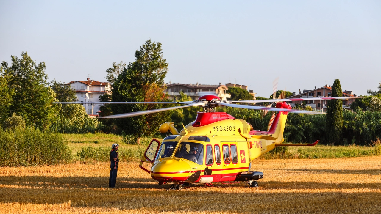 Trauma cranico, operaio trasportato in ospedale con l’elisoccorso