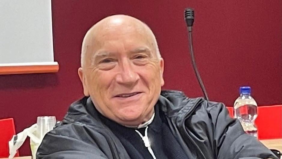 Monsignor Andrea Cristiani ha dato tante volte prova di coraggio con i suoi interventi e con la sua vita che si è impegnata sul territorio e in mezzo mondo insieme al movimento Shalom per aiutare i più poveri della terra Monsignor Andrea Cristiani ha dato tante volte prova di coraggio con i suoi interventi e con la sua vita che si è impegnata sul territorio e in mezzo mondo insieme al movimento Shalom per aiutare i più poveri della terra