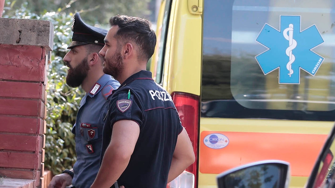 La polizia sul posto (Foto Lazzeroni) La polizia sul posto (Foto Lazzeroni)