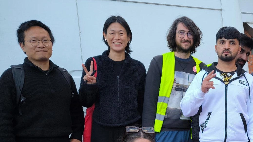 Luka Wei e il collega al picchetto dei Sudd Cobas a Galciana Foto Attalmi
