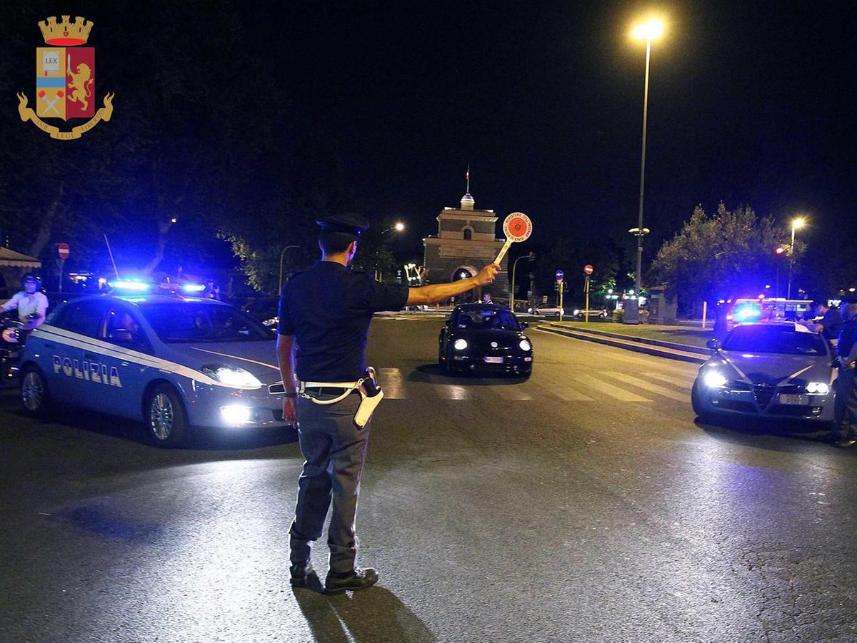 sei minori in auto e uno alla guida genitori nei guai