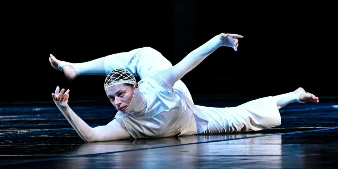 Firenze, in scena lo spettacolo di danza 'Twilight in the Round'
