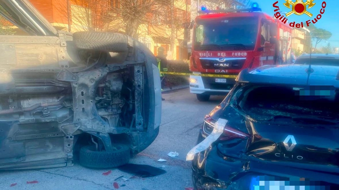 L'incidente in via san Tommaso d'Aquino a Cascina L'incidente in via san Tommaso d'Aquino a Cascina