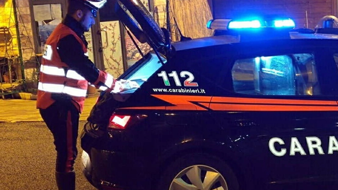 Raffica di rapine e furti in aziende ed abitazione: i cittadini chiedono più controlli Raffica di rapine e furti in aziende ed abitazione: i cittadini chiedono più controlli