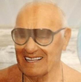 https://www.lanazione.it/image-service/view/acePublic/alias/contentid/NTc3ZDE2ZDMtMWJlMC00/0/e-morto-limprenditore-guidi-le-sue-scarpe-incantarono-anche-le-star-di-hollywood.jpeg?f=1.90:1&h=630