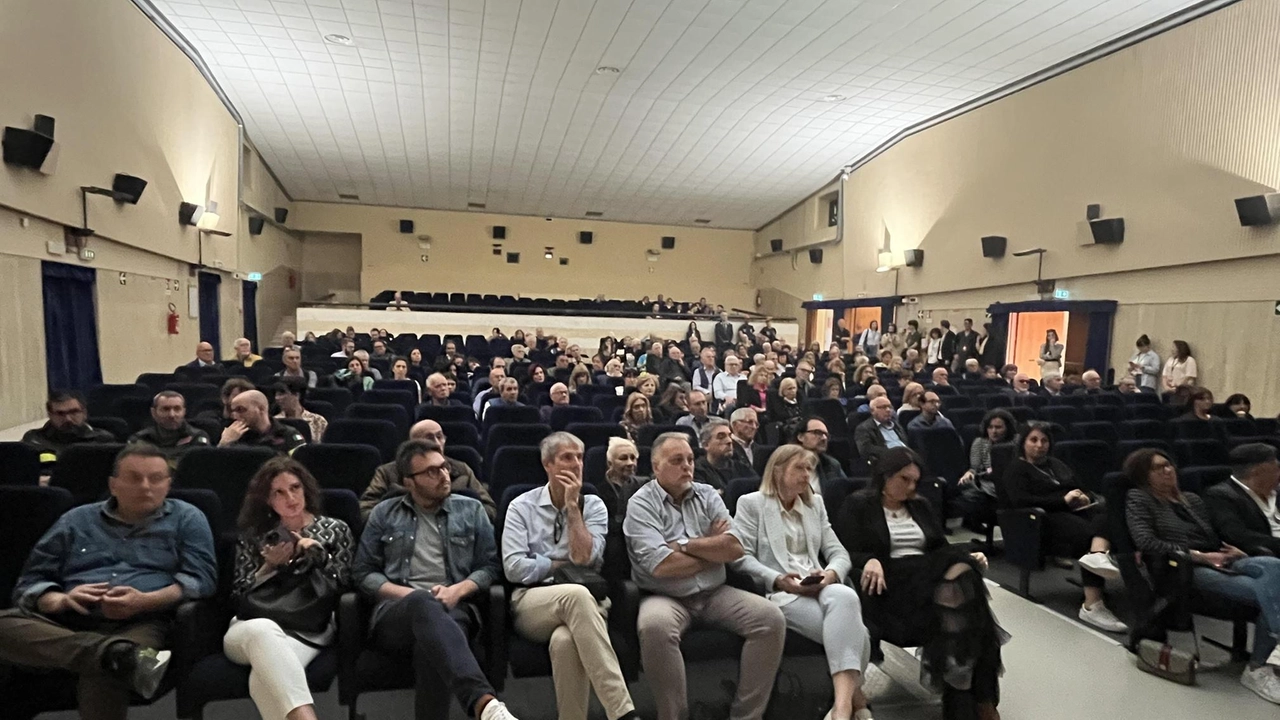 Il teatro Odeon di Ponsacco (foto d’archivio)
