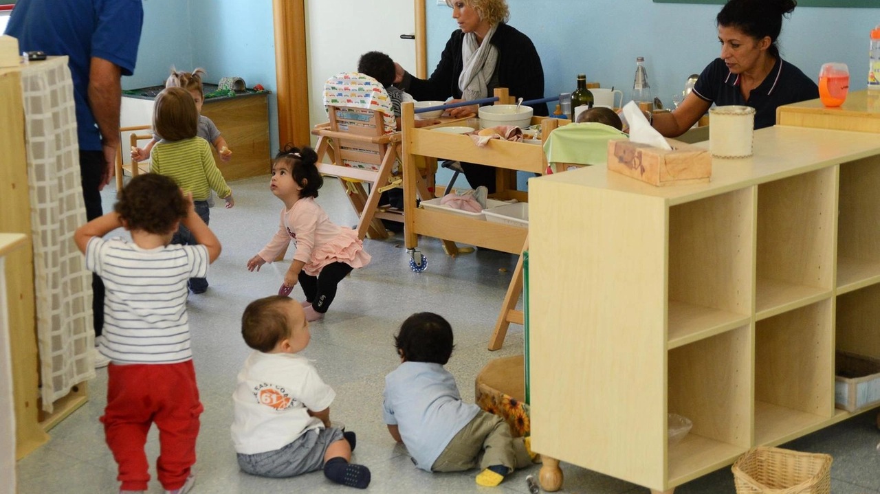 Arezzo si impegna a ridurre le liste di attesa nei nidi comunali sotto il 15% con il "Piano più spazi educativi". Nuovi posti previsti dal 2024 al 2027 per soddisfare l'85% delle famiglie. Arezzo si impegna a ridurre le liste di attesa nei nidi comunali sotto il 15% con il "Piano più spazi educativi". Nuovi posti previsti dal 2024 al 2027 per soddisfare l'85% delle famiglie.