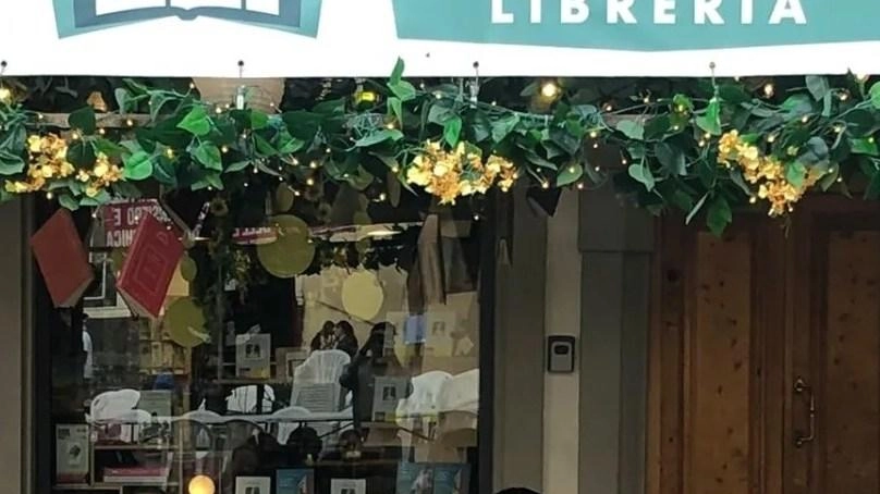 Doppio appuntamento alla libreria NessunDove di Empoli: domani presentazione del libro "Tempo libero" di Francesco Casamassima e sabato inizio corso di fumetto per bambini a cura di Chiara Macchi. Prenotazione obbligatoria. Doppio appuntamento alla libreria NessunDove di Empoli: domani presentazione del libro "Tempo libero" di Francesco Casamassima e sabato inizio corso di fumetto per bambini a cura di Chiara Macchi. Prenotazione obbligatoria.