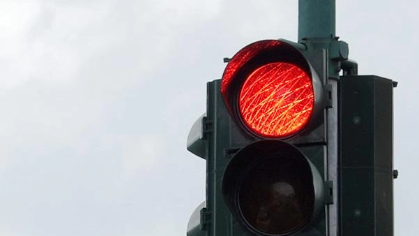 Occhio al semaforo rosso Occhio al semaforo rosso