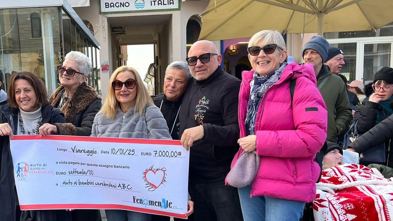 L’associazione «FenomenAle», nata in ricordo di Alessandro Cecchi,. ha donato 7mila euro ad Abc (. Aiuto Bambini Celebrolesi) L’associazione «FenomenAle», nata in ricordo di Alessandro Cecchi,. ha donato 7mila euro ad Abc (. Aiuto Bambini Celebrolesi)