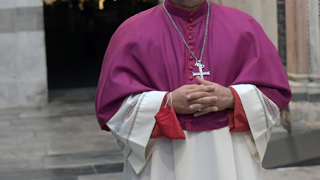 https://www.lanazione.it/image-service/view/acePublic/alias/contentid/NTdlZTU4ODgtZDRkMS00/0/chiesa-di-lunata-in-festa-suggestiva-cerimonia-di-dedicazione-dellaltare.jpeg?f=16:9&w=1200&h=630