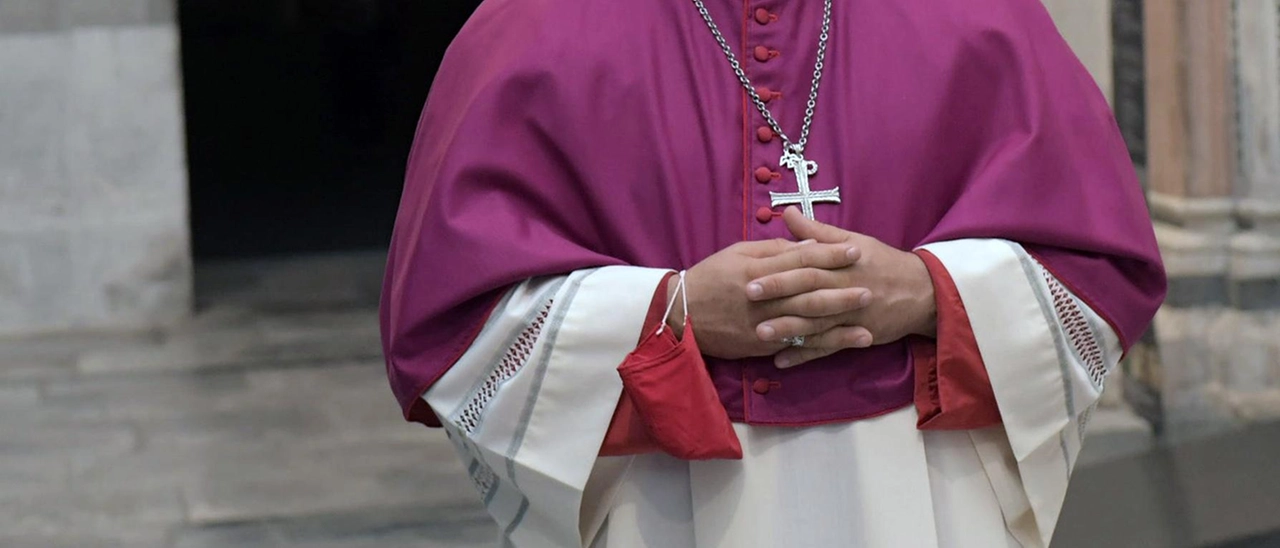 Chiesa di Lunata in festa. Suggestiva cerimonia di dedicazione dell’altare