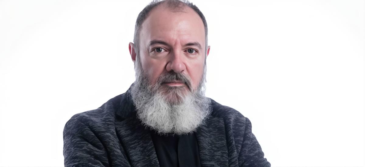 https://www.lanazione.it/image-service/view/acePublic/alias/contentid/NTdmYWNjODktZDk4Ny00/0/genius-loci-su-il-sipario-lucarelli-in-santa-croce-le-fiabe-che-fanno-paura.jpeg?f=1.90:1&w=1200