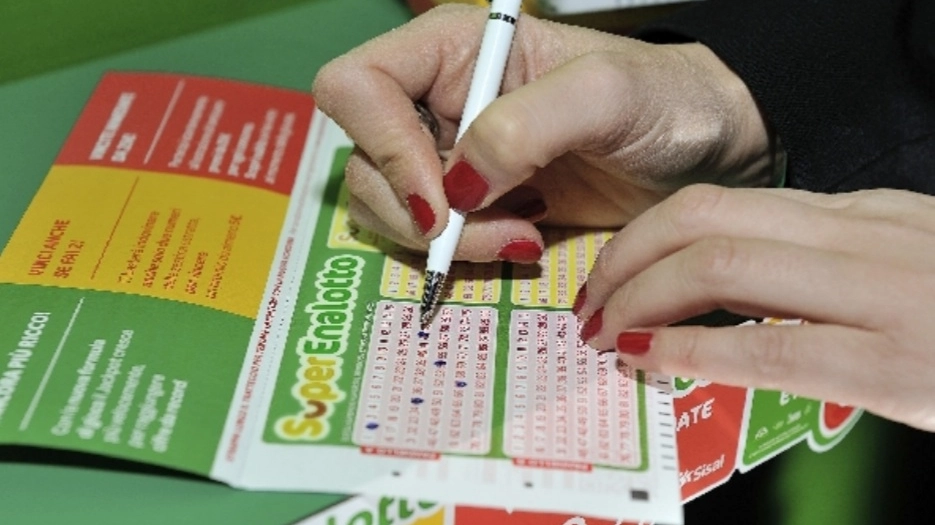 Superenalotto, in Toscana centrati due 5 da oltre 30mila euro