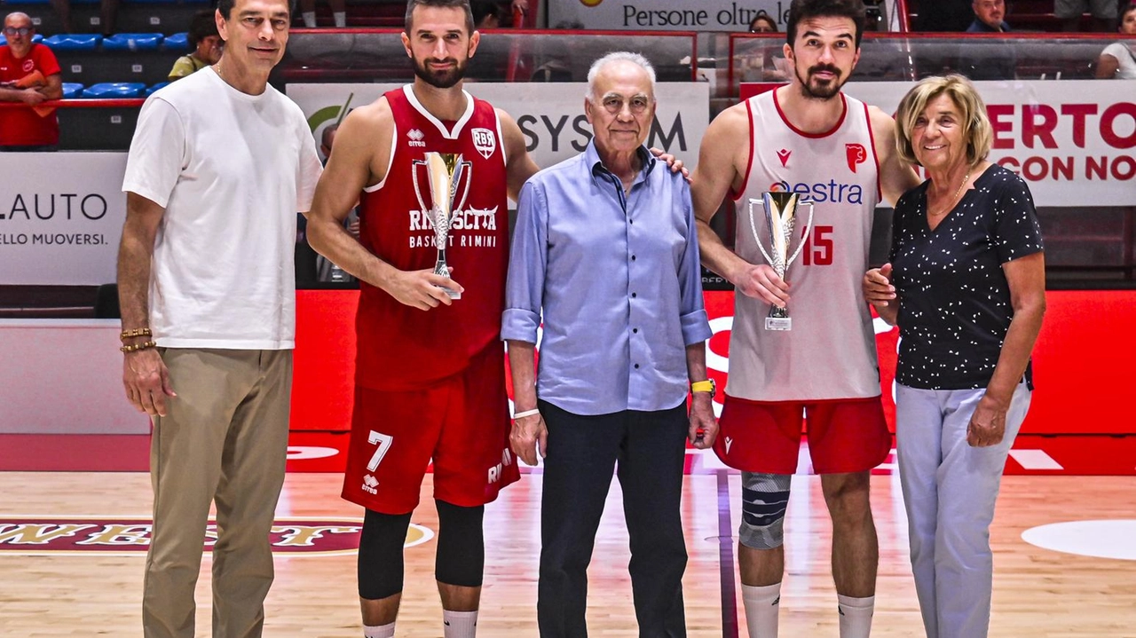 Senza Zanotti, Campogrande, con Knight spettator e Johnson a mezzo servizio i biancorossi tengono botta nel primo tempo, poi vengono travolti nella ripresa. Emozioni e ricordi in una serata dedicata all’indimenticabile capitano ’Teo’. Senza Zanotti, Campogrande, con Knight spettator e Johnson a mezzo servizio i biancorossi tengono botta nel primo tempo, poi vengono travolti nella ripresa. Emozioni e ricordi in una serata dedicata all’indimenticabile capitano ’Teo’.