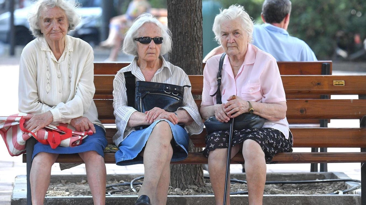 Un’attenzione particolare agli anziani, alle donne vittime di violenza