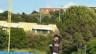 Una maratona di 4 ore e 35 minuti culmina con la vittoria dell'Estra Siena Bsc contro Livorno 1948, decisa al nono inning. Una maratona di 4 ore e 35 minuti culmina con la vittoria dell'Estra Siena Bsc contro Livorno 1948, decisa al nono inning.