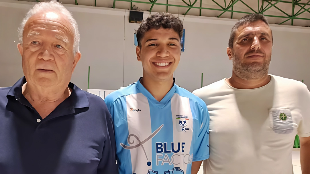 L’Hc Castiglione già in pista per preparare la nuova stagione in serie A1. La società ha rinnovato la sponsorizzazione con... L’Hc Castiglione già in pista per preparare la nuova stagione in serie A1. La società ha rinnovato la sponsorizzazione con...