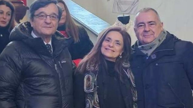 È un’artista di Pieve Santo Stefano, Daria Camaiti, la vincitrice della seconda edizione del concorso di pittura "Città di Sansepolcro".... È un’artista di Pieve Santo Stefano, Daria Camaiti, la vincitrice della seconda edizione del concorso di pittura "Città di Sansepolcro"....