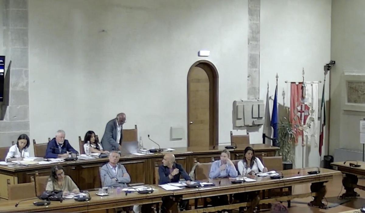 https://www.lanazione.it/image-service/view/acePublic/alias/contentid/NTgxYjI3OTctNDA5MC00/0/inchiesta-rifiuti-sogepu-parte-civile-anche-il-comune-valuta-se-costitursi.jpeg?f=1.90:1&w=1200