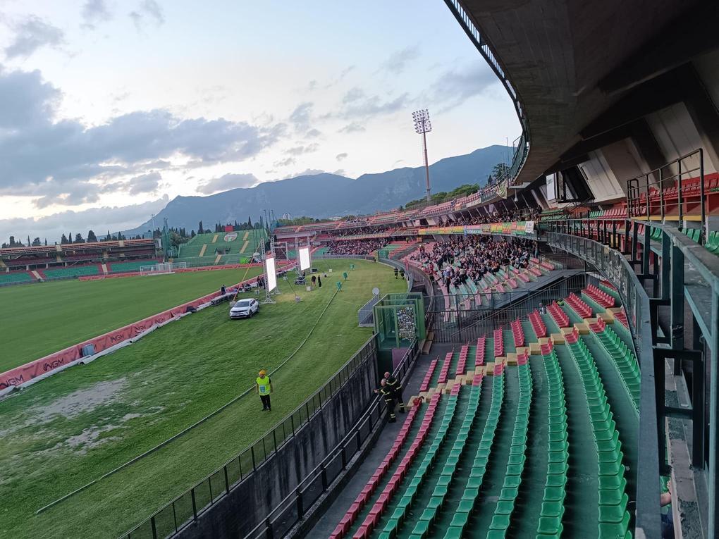 ternana trattativa di vendita ai dettagli