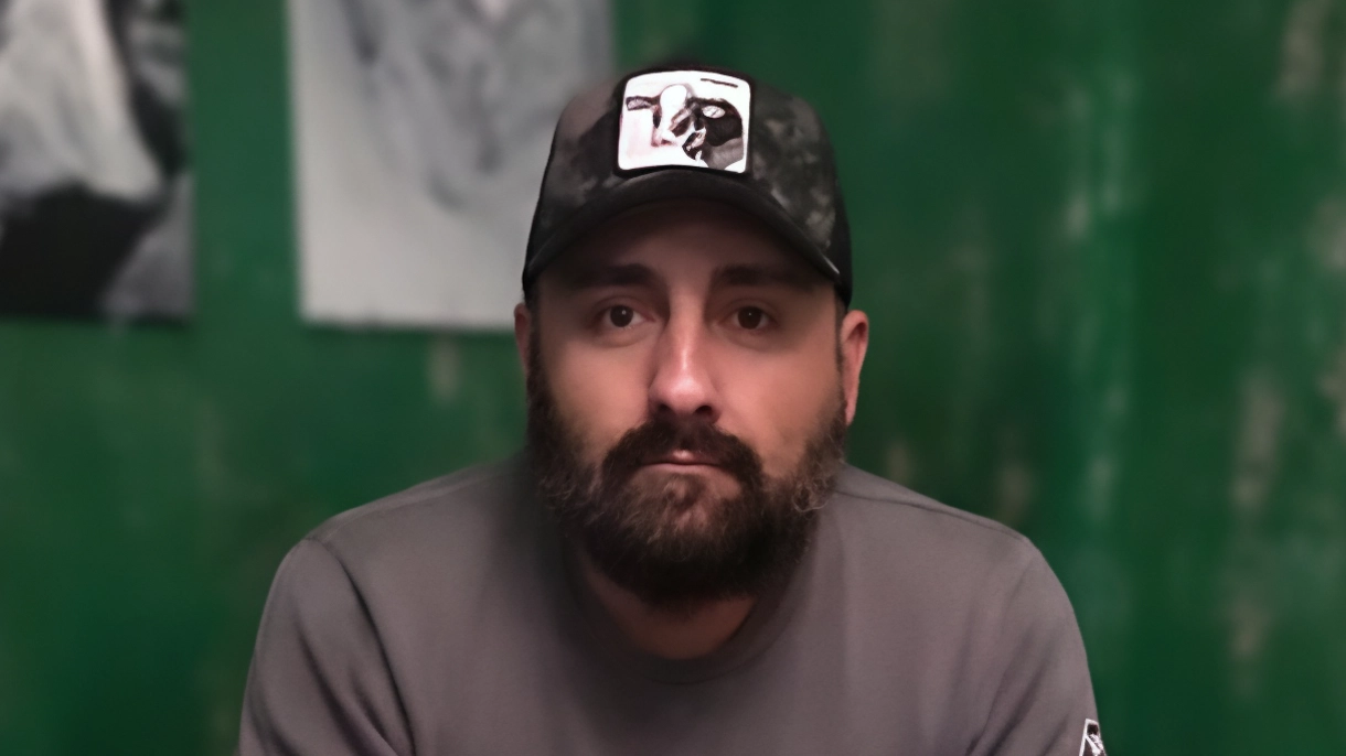 Nuova canzone ironica e natalizia lanciata da Giacomo Timbro Nuova canzone ironica e natalizia lanciata da Giacomo Timbro
