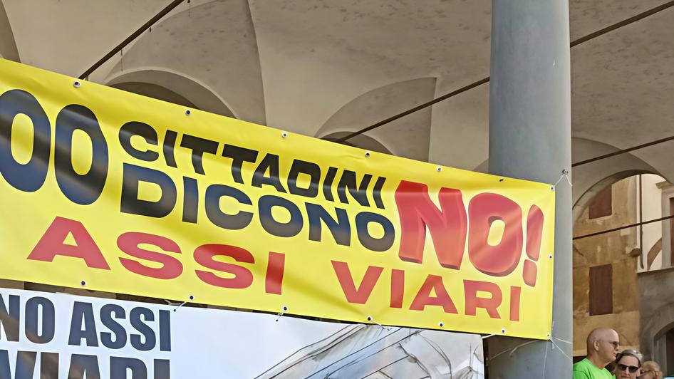 Tangenziale Est. Accolta la petizione al Parlamento Europeo Tangenziale Est. Accolta la petizione al Parlamento Europeo
