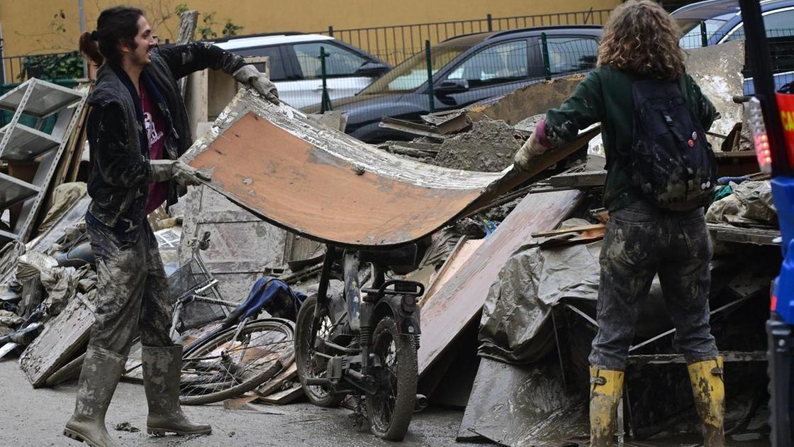 Terzo settore, crisi di ’vocazione’: la Toscana perde 50mila volontari