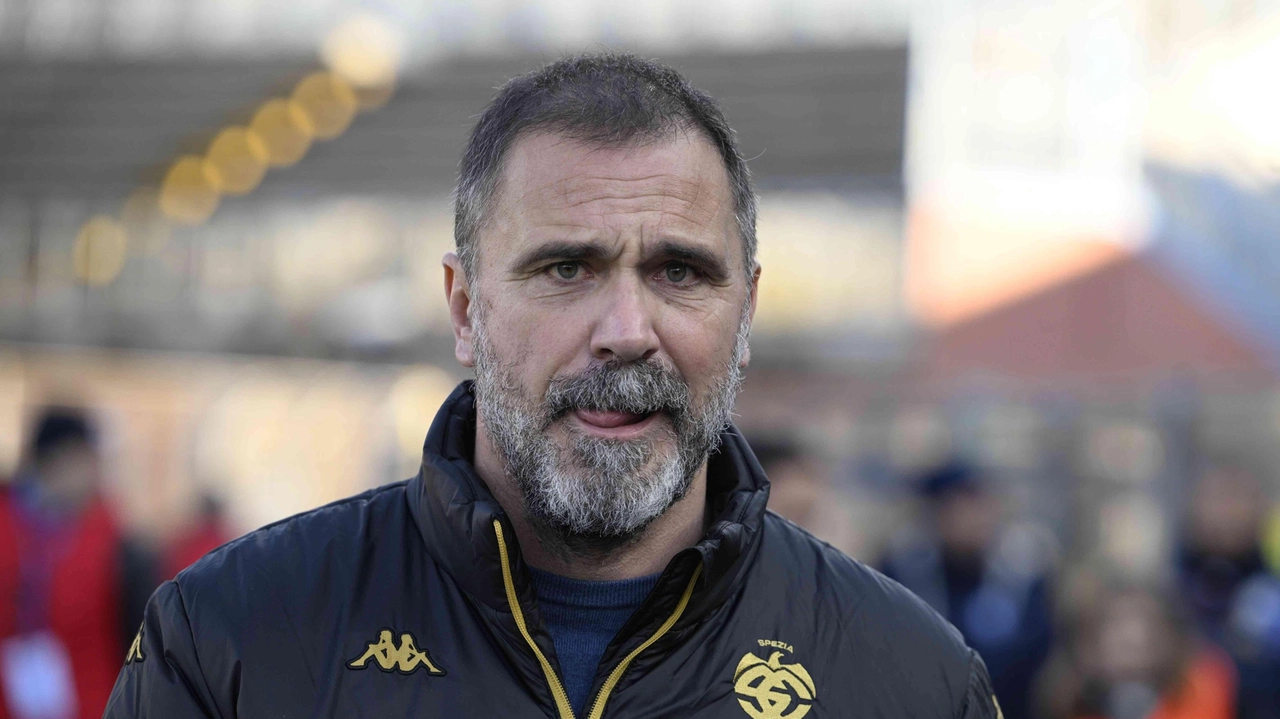 L’allenatore dello Spezia, Luca D’Angelo