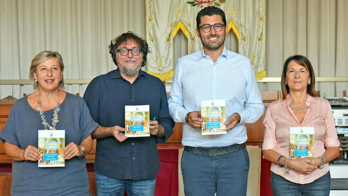 Presentato il programma dell’anno accademico dell’Università. Buoncristiani e Turini: "Attività straordinaria". Oggi evento in Fonderia. Presentato il programma dell’anno accademico dell’Università. Buoncristiani e Turini: "Attività straordinaria". Oggi evento in Fonderia.